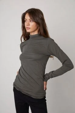Velvet By Graham & Spencer TALISIA GAUZY WHISPER FITTED MOCK NECK TEE