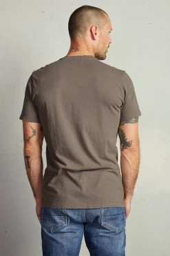 Velvet By Graham & Spencer HOWARD WHISPER CLASSIC CREW NECK TEE Mens