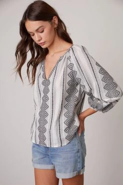 Velvet By Graham & Spencer Womens LOUISE JACQUARD BOHO TOP