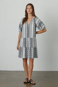 Velvet By Graham & Spencer Womens SOPHIE PUFF SLEEVE JACQUARD DRESS