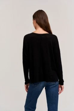 Velvet By Graham & Spencer Womens FIONA POCKET TEE