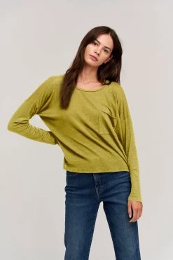 Velvet By Graham & Spencer Womens FIONA POCKET TEE