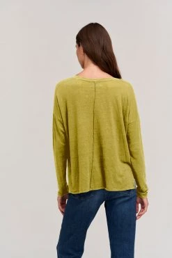 Velvet By Graham & Spencer Womens FIONA POCKET TEE