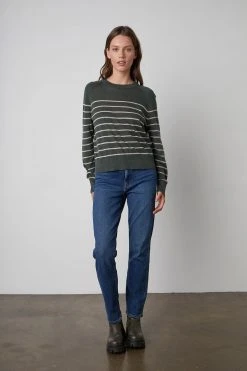 Velvet By Graham & Spencer Womens ALICIA CREW NECK SWEATER