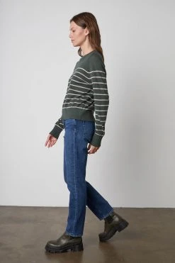 Velvet By Graham & Spencer Womens ALICIA CREW NECK SWEATER