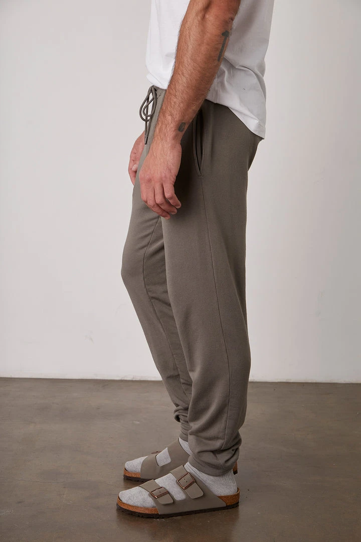 Velvet By Graham & Spencer Mens CROSBY LUXE FLEECE JOGGER 8 Velvet By Graham & Spencer Mens CROSBY LUXE FLEECE JOGGER