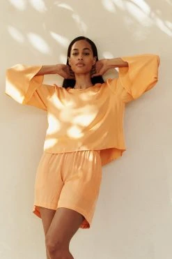 Velvet By Graham & Spencer Womens MAE BELL SLEEVE BLOUSE