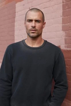 Velvet By Graham & Spencer Mens MATTS OMBRE FLEECE SWEATSHIRT