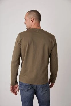 Velvet By Graham & Spencer OLIVER POCKET TEE Mens