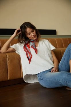 Velvet By Graham & Spencer Womens DIAMOND SHAPE SILK SCARF