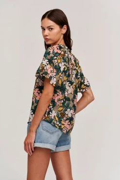 Velvet By Graham & Spencer LUCY PRINTED TOP Womens