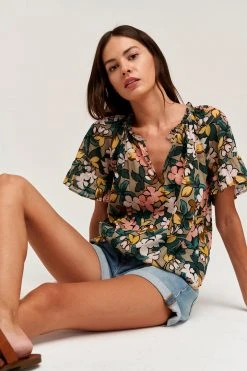Velvet By Graham & Spencer LUCY PRINTED TOP Womens