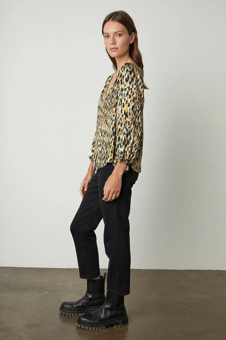 Velvet By Graham & Spencer Womens HADLEE PRINTED BLOUSE 3 Velvet By Graham & Spencer Womens HADLEE PRINTED BLOUSE