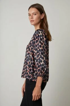 Velvet By Graham & Spencer Womens HADLEE PRINTED BLOUSE 15 Velvet By Graham & Spencer Womens HADLEE PRINTED BLOUSE