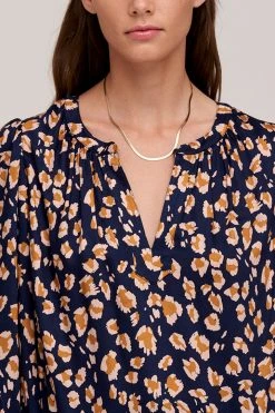 Velvet By Graham & Spencer KACY PRINTED BLOUSE