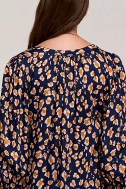 Velvet By Graham & Spencer KACY PRINTED BLOUSE