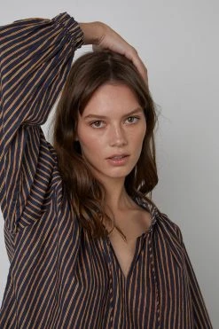 Velvet By Graham & Spencer Womens TRUDIE STRIPED TOP
