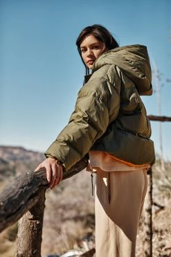 Velvet By Graham & Spencer RAYLIN CROPPED PUFFER JACKET Womens