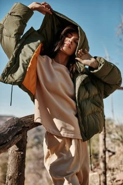 Velvet By Graham & Spencer RAYLIN CROPPED PUFFER JACKET Womens