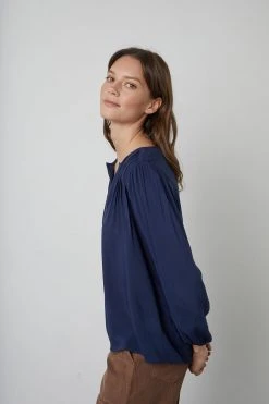 Velvet By Graham & Spencer ELIZA HALF PLACKET BLOUSE 18 Velvet By Graham & Spencer ELIZA HALF PLACKET BLOUSE