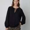 Velvet By Graham & Spencer SLOANE FRONT TIE BLOUSE
