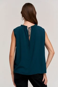 Velvet By Graham & Spencer WENNA SLEEVELESS BLOUSE