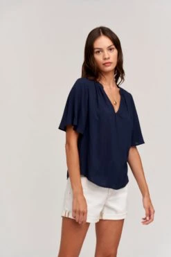 Velvet By Graham & Spencer Womens JAYCEE SPLIT NECK BLOUSE