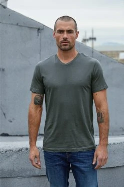 Velvet By Graham & Spencer SAMSEN WHISPER CLASSIC V-NECK TEE