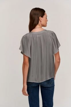 Velvet By Graham & Spencer LORENA V-NECK BLOUSE Womens