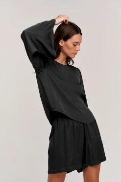 Velvet By Graham & Spencer Womens MAE BELL SLEEVE BLOUSE