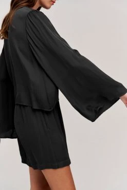 Velvet By Graham & Spencer Womens MAE BELL SLEEVE BLOUSE