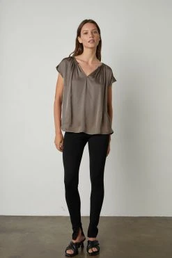 Velvet By Graham & Spencer ODETTE CAP SLEEVE BLOUSE