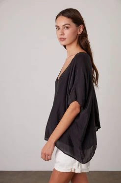 Velvet By Graham & Spencer ALINN BOXY V-NECK TOP