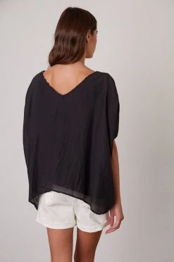 Velvet By Graham & Spencer ALINN BOXY V-NECK TOP