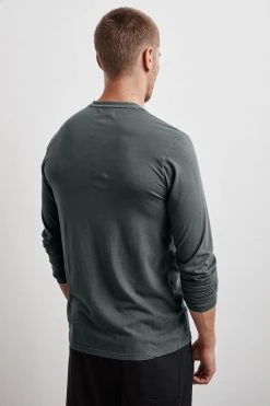 Velvet By Graham & Spencer SKEETER WHISPER CLASSIC CREW NECK TEE Mens