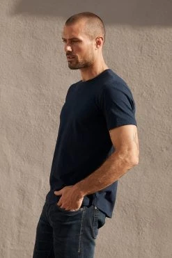 Velvet By Graham & Spencer Mens AMARO CREW NECK SLUB TEE