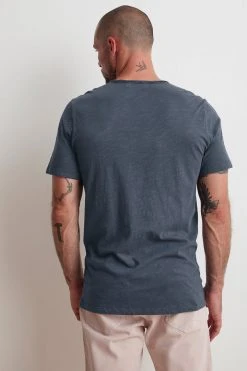 Velvet By Graham & Spencer Mens CHAD RAW EDGE COTTON SLUB POCKET TEE