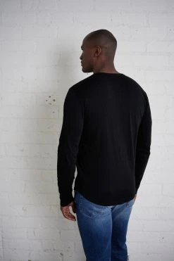 Velvet By Graham & Spencer KAI CREW NECK TEE