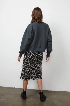 Velvet By Graham & Spencer NELLA OVERSIZED SWEATSHIRT