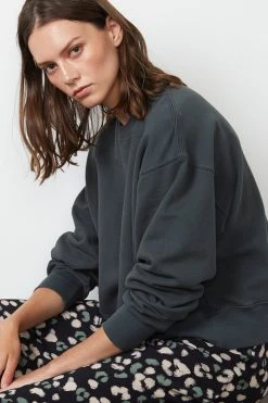 Velvet By Graham & Spencer NELLA OVERSIZED SWEATSHIRT