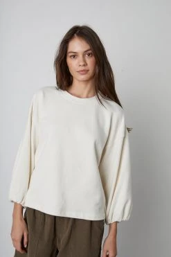 Velvet By Graham & Spencer PRIYA PUFF SLEEVE SWEATSHIRT Womens 22 Velvet By Graham & Spencer PRIYA PUFF SLEEVE SWEATSHIRT Womens