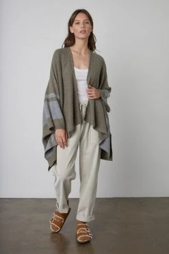 Velvet By Graham & Spencer HARPER OPEN FRONT PONCHO Womens 6 Velvet By Graham & Spencer HARPER OPEN FRONT PONCHO Womens