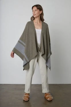 Velvet By Graham & Spencer HARPER OPEN FRONT PONCHO Womens 7 Velvet By Graham & Spencer HARPER OPEN FRONT PONCHO Womens