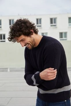 Velvet By Graham & Spencer PHIL CREW NECK SWEATER Mens