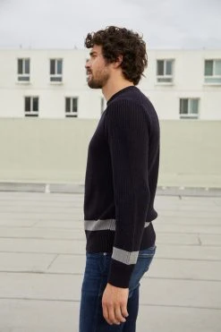 Velvet By Graham & Spencer PHIL CREW NECK SWEATER Mens