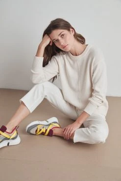 Velvet By Graham & Spencer CLARISSA WOOL BLEND SPLIT HEM SWEATER Womens