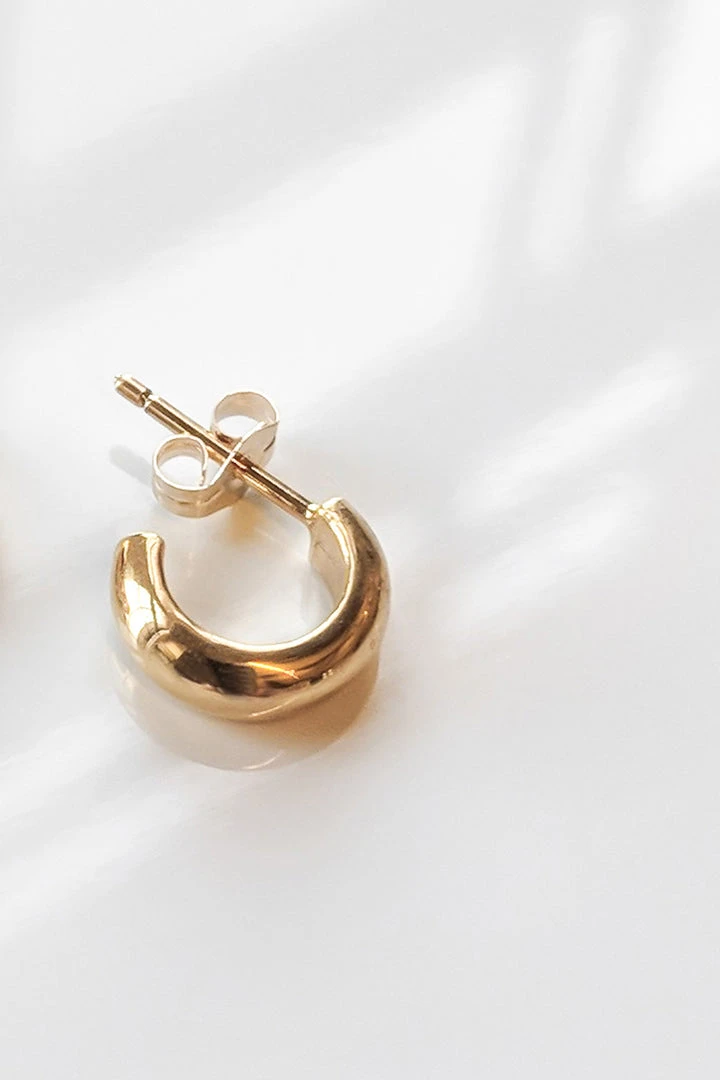 Womens VINCE CHUNKY GOLD HOOP BY THATCH 2 Womens VINCE CHUNKY GOLD HOOP BY THATCH