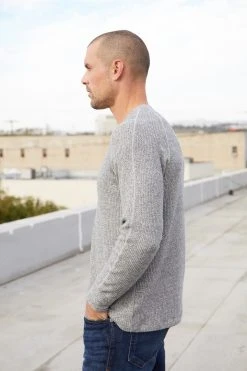 Velvet By Graham & Spencer ANTHONY THERMAL HENLEY Mens