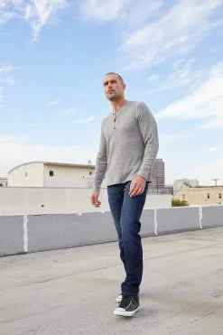 Velvet By Graham & Spencer ANTHONY THERMAL HENLEY Mens