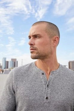 Velvet By Graham & Spencer ANTHONY THERMAL HENLEY Mens